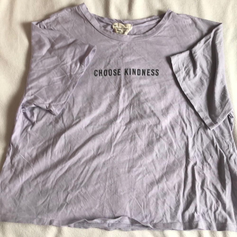 Women’s cropped purple “choose kindness” tee